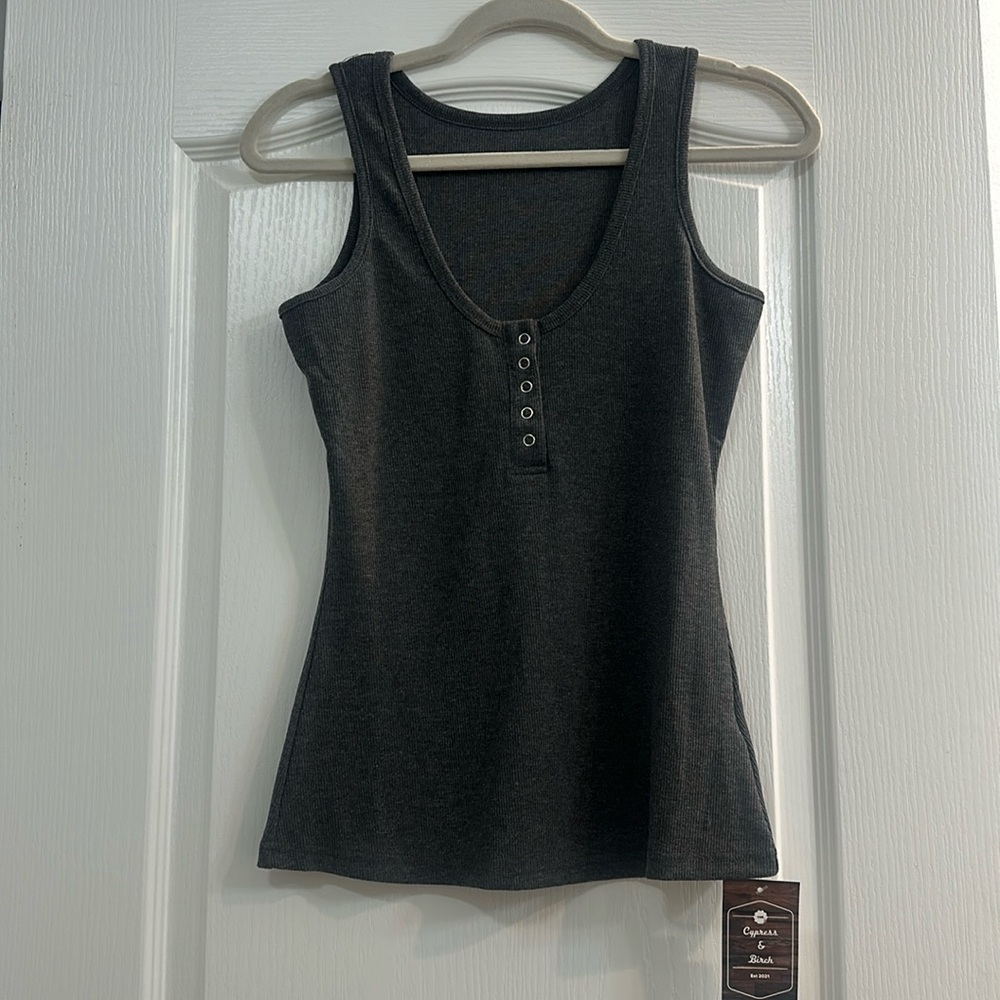 New with tags gray tank top